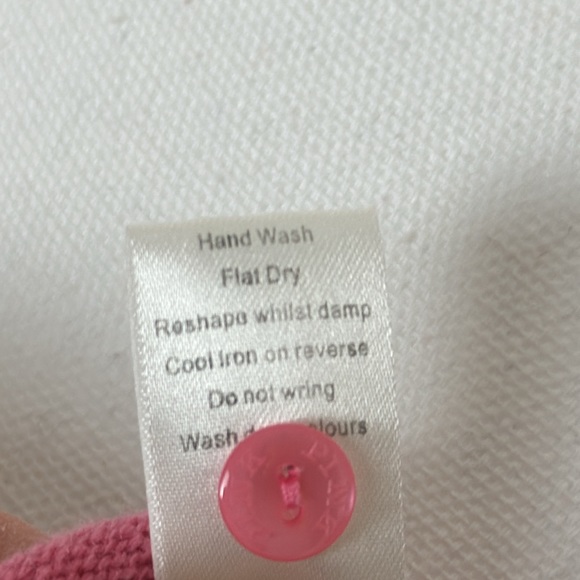 Thomas Pink 100% cashmere button down V-neck pink sweater - Size Medium - Picture 10 of 10